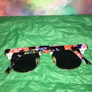 Sun glasses